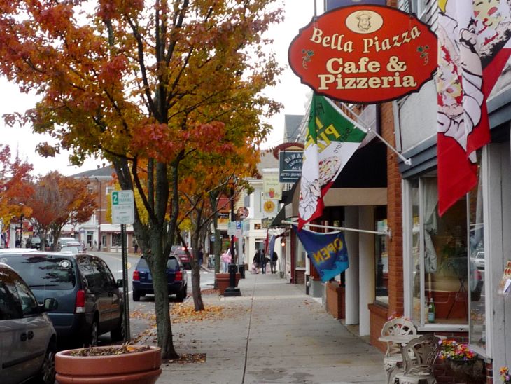 Photo of Plymouth MA in the fall