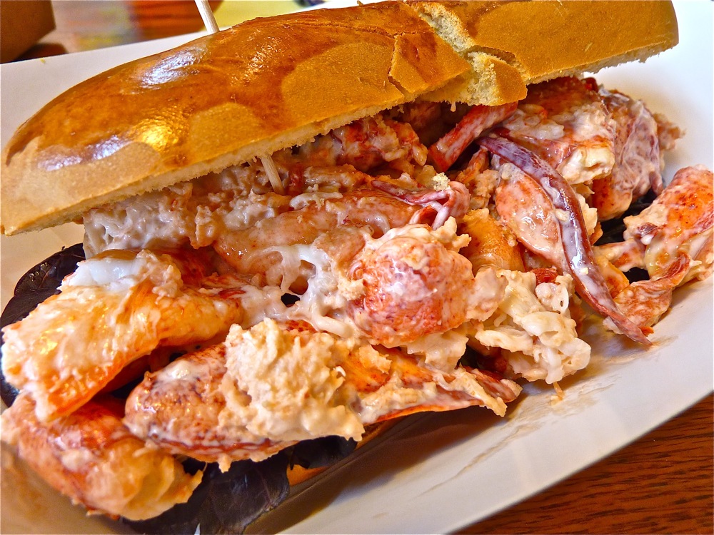 Lobstah On A Roll in Boston and Salem, Mass. offers huge lober rolls up to five-feet long