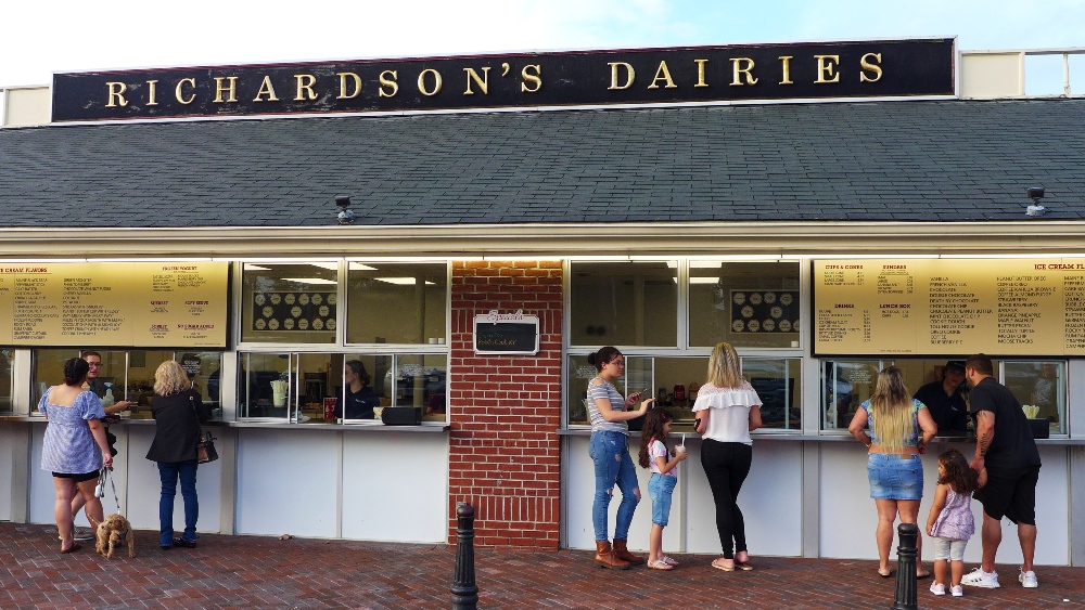 Richardson's Ice Cream Stand in Middleton, Mass.
